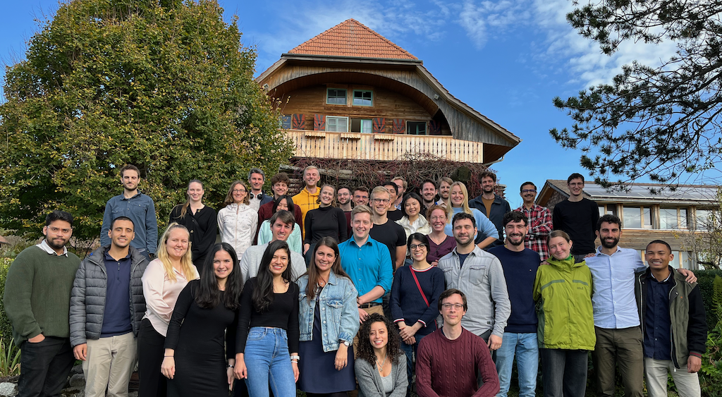 Group portrait of 2022 participants