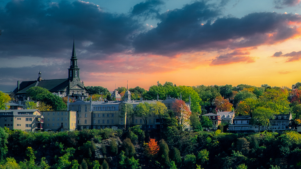 Quebec City. From https://www.flickr.com/photos/geewhypics/49895939753/.